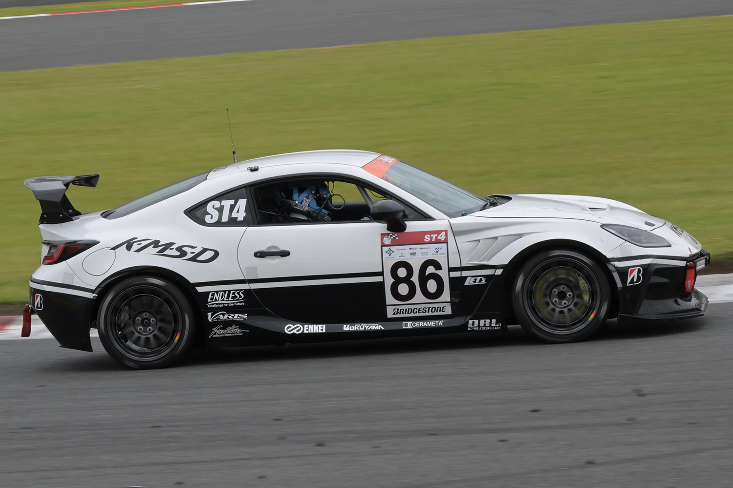 ST-4クラスを戦い抜く86号車「K・M・S・D GR86」の団結力に感激 〜 画像36