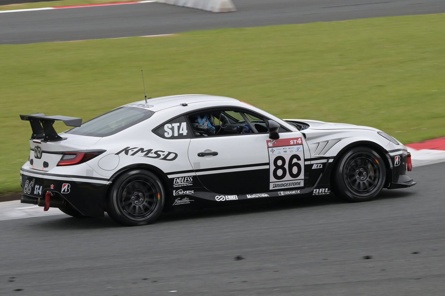 ST-4クラスを戦い抜く86号車「K・M・S・D GR86」の団結力に感激 〜 画像37