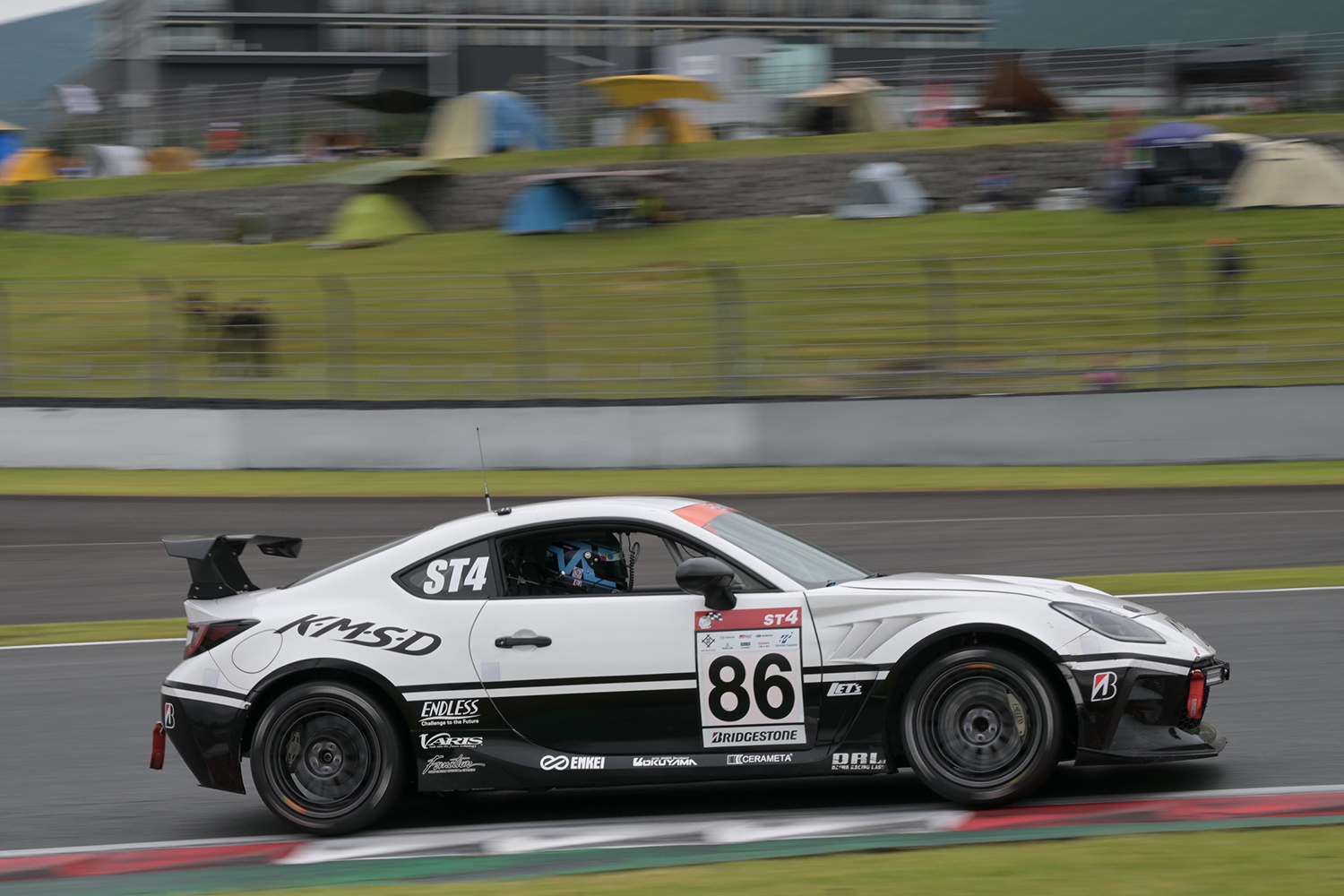 ST-4クラスを戦い抜く86号車「K・M・S・D GR86」の団結力に感激 〜 画像38