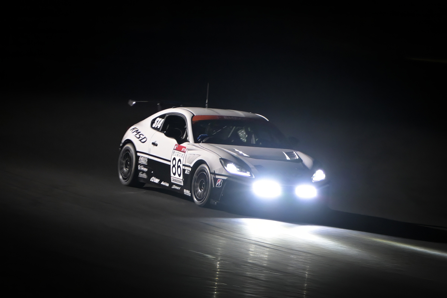 ST-4クラスを戦い抜く86号車「K・M・S・D GR86」の団結力に感激 〜 画像82