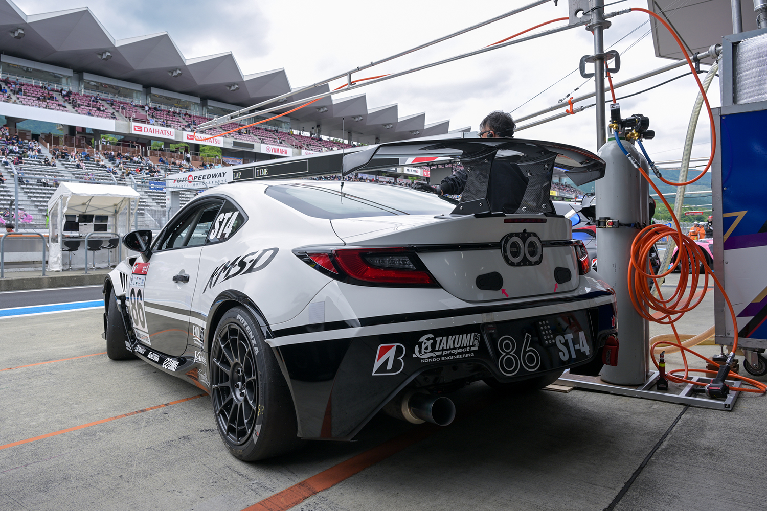 ST-4クラスを戦い抜く86号車「K・M・S・D GR86」の団結力に感激 〜 画像130