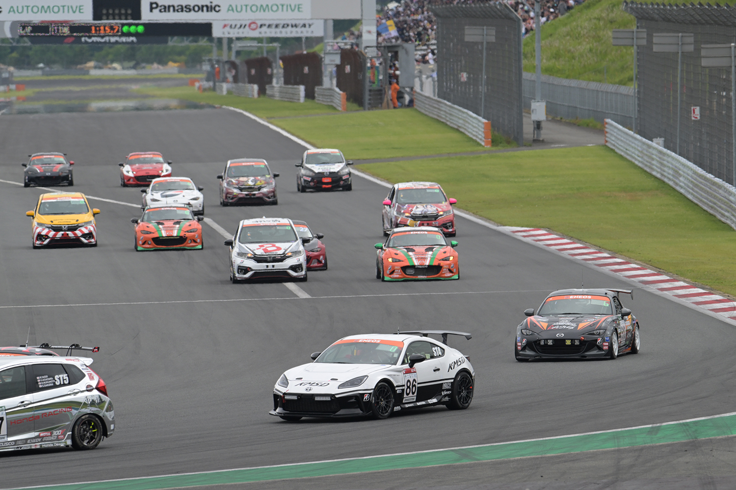 ST-4クラスを戦い抜く86号車「K・M・S・D GR86」の団結力に感激 〜 画像136