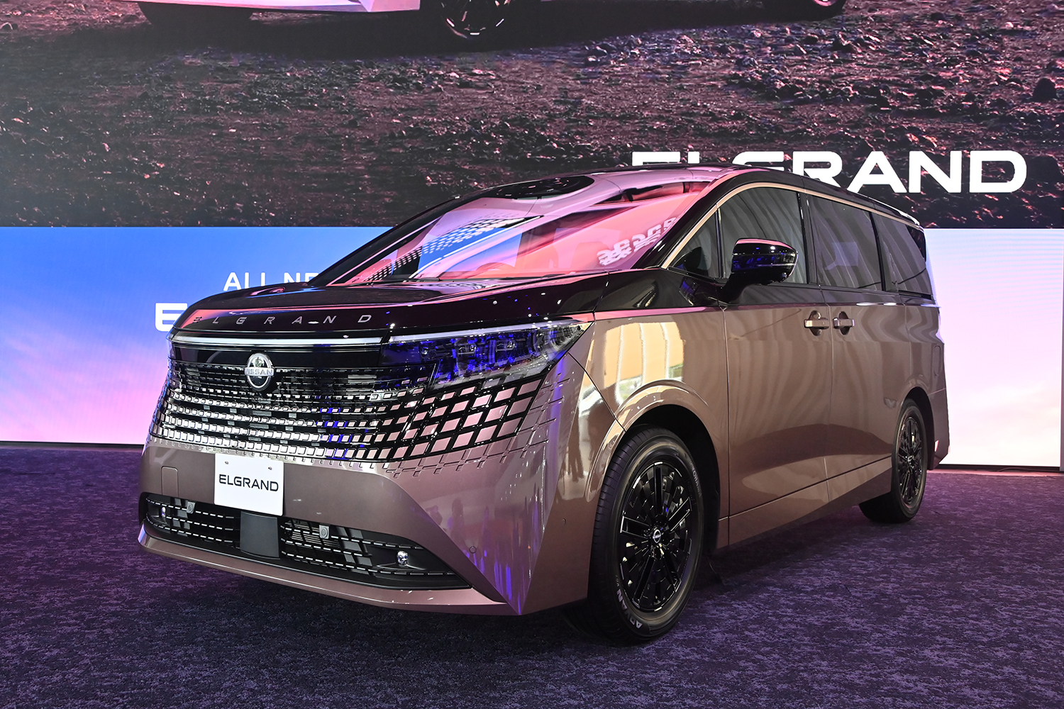日産エルグランド（4代目）
