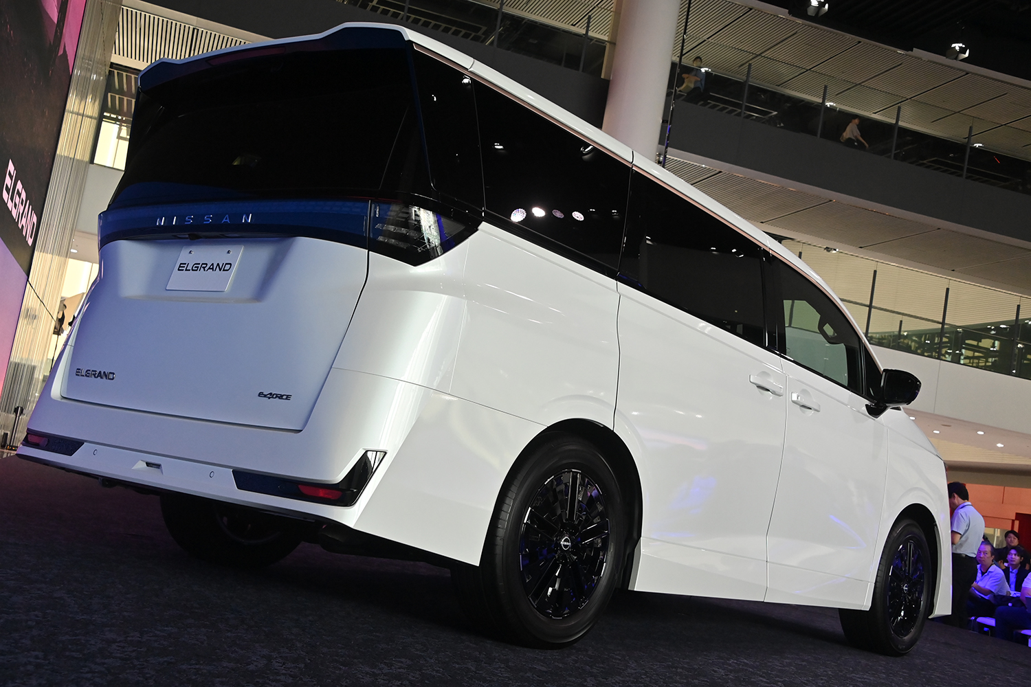 日産エルグランド（4代目）