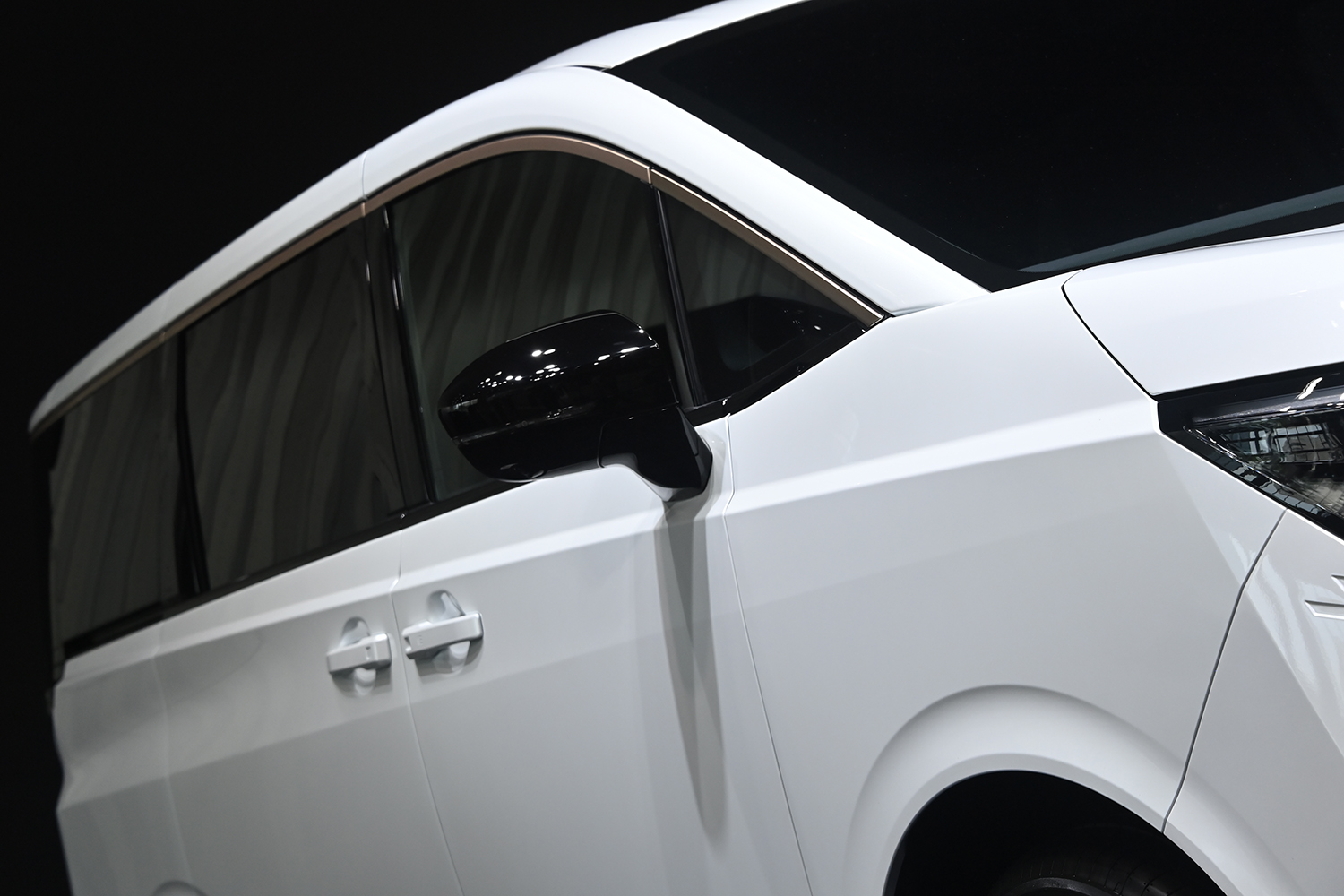 日産エルグランド（4代目）
