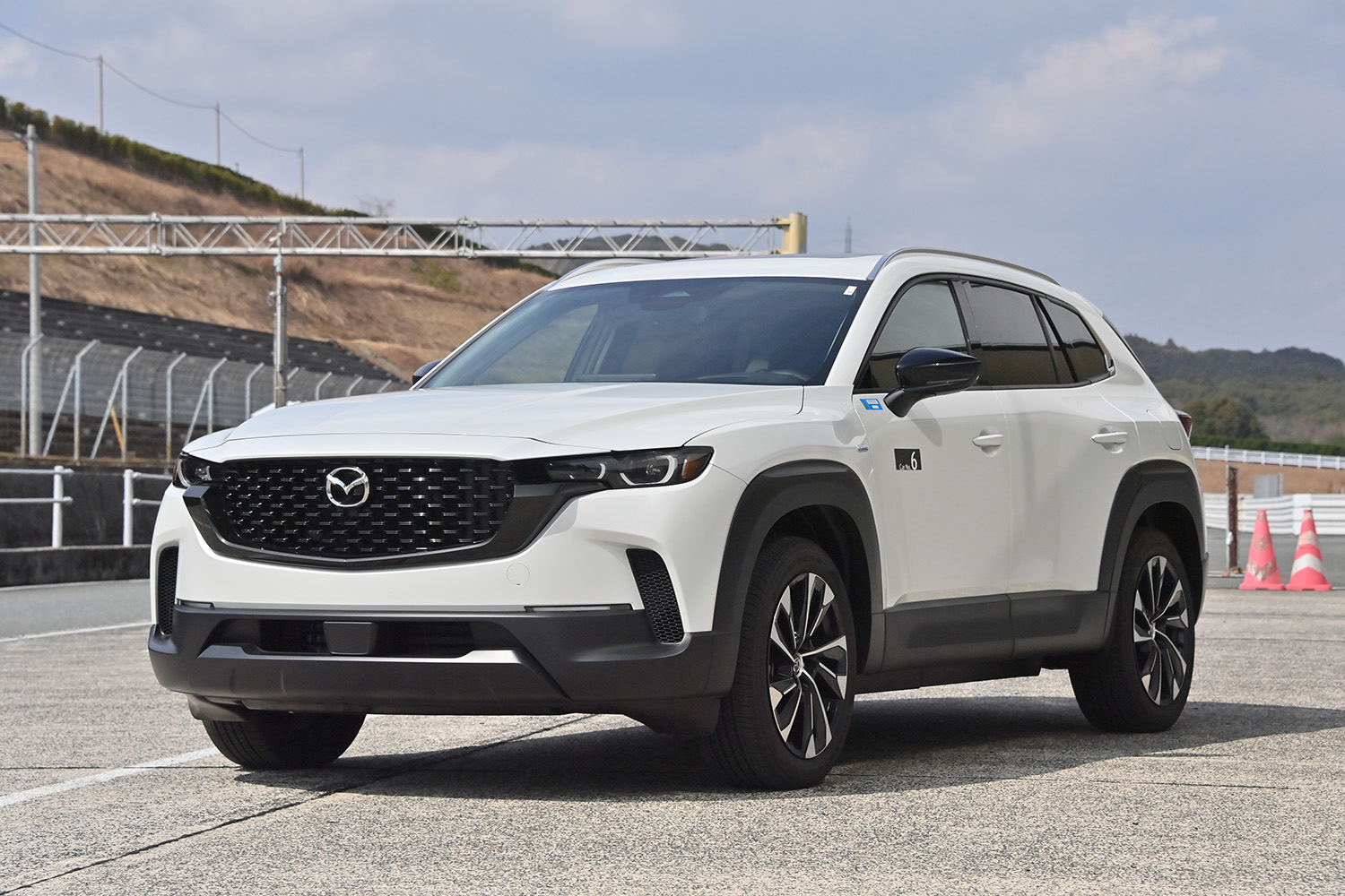 マツダ CX-50