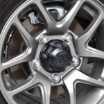 【画像】アフターメーカー泣かせの純正アルミホイール！　先代ジムニーの特別仕様車が履くホイールが超絶スペックだった 〜 画像12