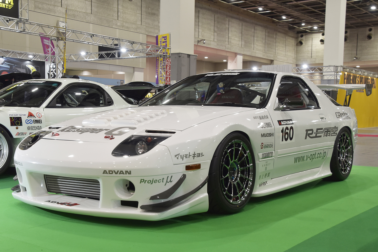 カスタムされたRX-7（FC3S）