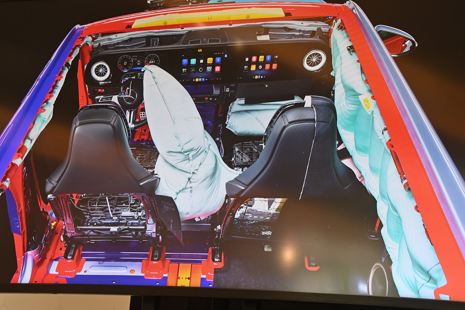 新型「CLA」シリーズの狙い目はズバリEVモデルだった 〜 画像5