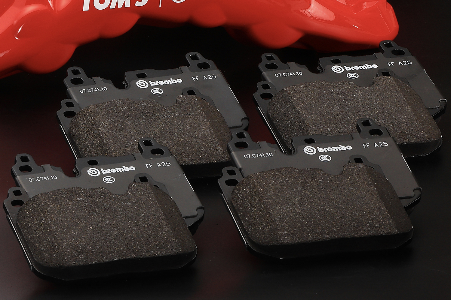 TOM'S×brembo BMのブレーキパッド