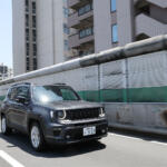 【画像】【試乗】ジープ・レネゲード e-HYBRIDはマイルドハイブリッドだけど「モーターのみの走行」シーンもある！　街に映えアウトドアも似合うコンパクトSUVに注目!! 〜 画像4