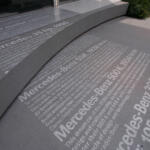【画像】クルマを売ることが目的じゃない!?　メルセデス・ベンツの新拠点は「盆栽」「バー」「ドーナツ」「音楽」が楽しめる超オシャレスポットだった 〜 画像17