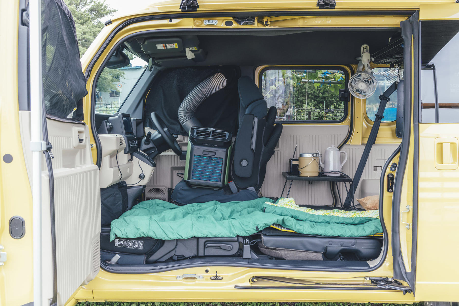 ホンダアクセスアウトドア体感撮影会で展示されたN-VAN e:の車内