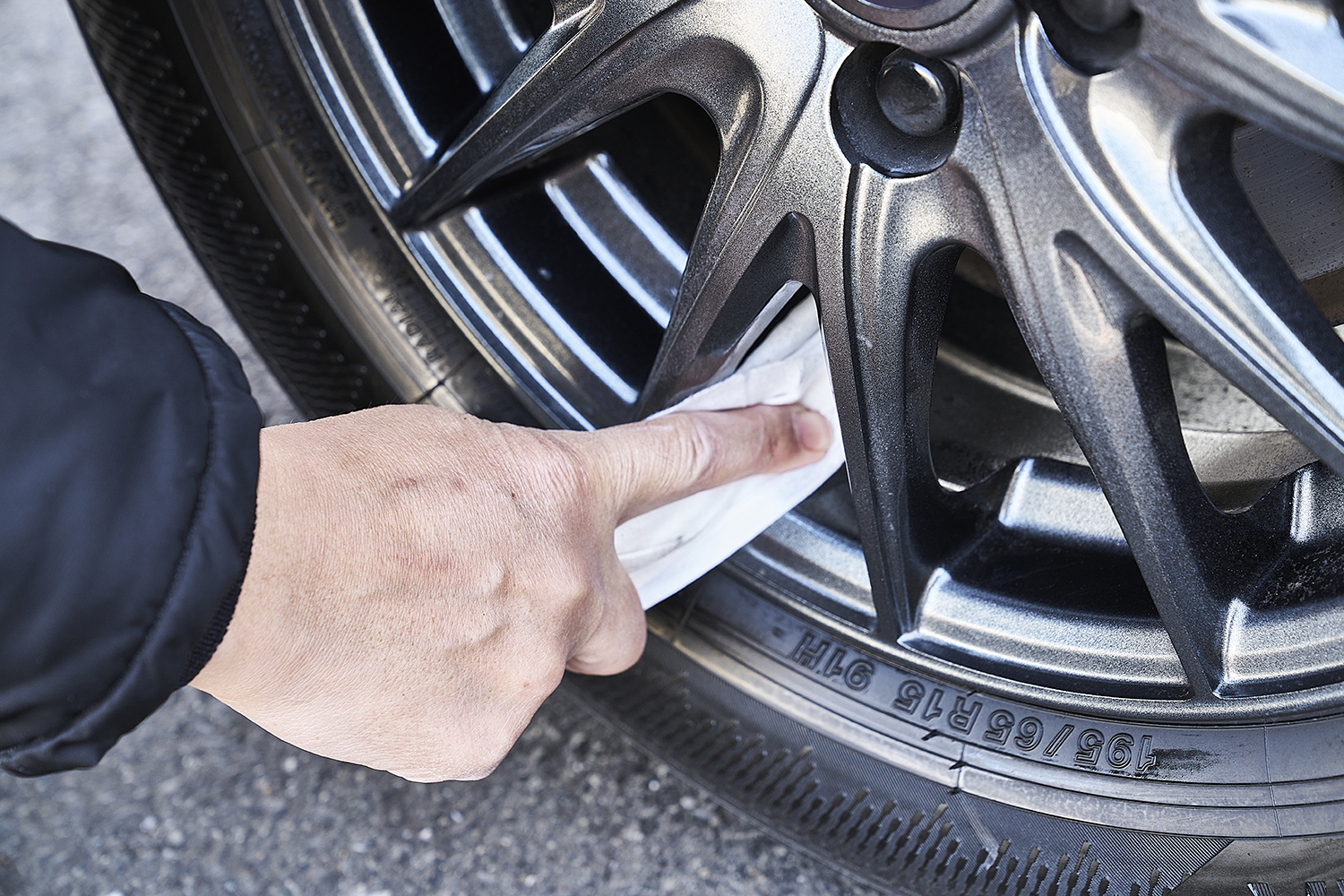 時短でエコでお手軽な話題の「無水洗車」を実際に使って試してインプレッション 〜 画像35