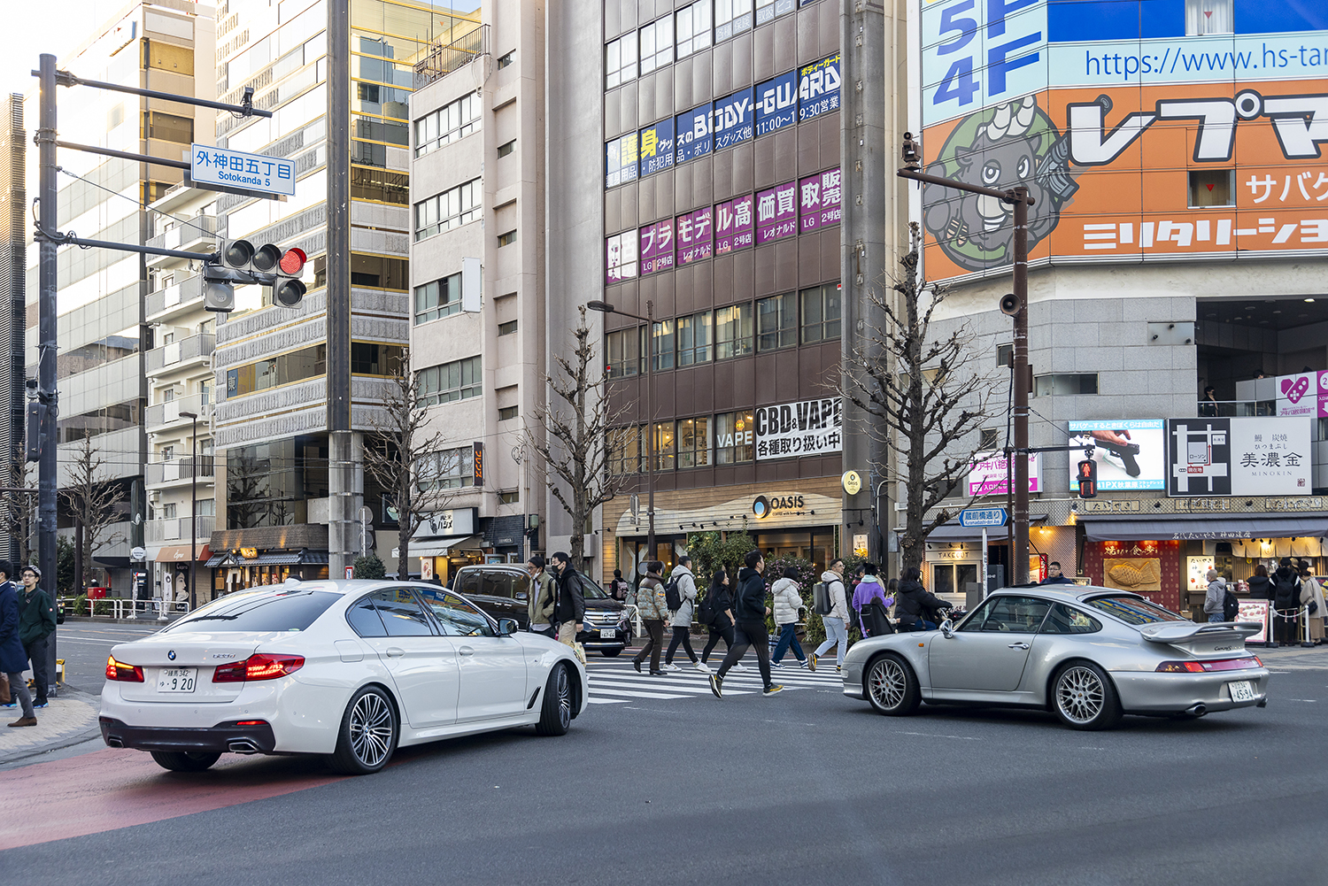 街なかを走る車両 〜 画像21