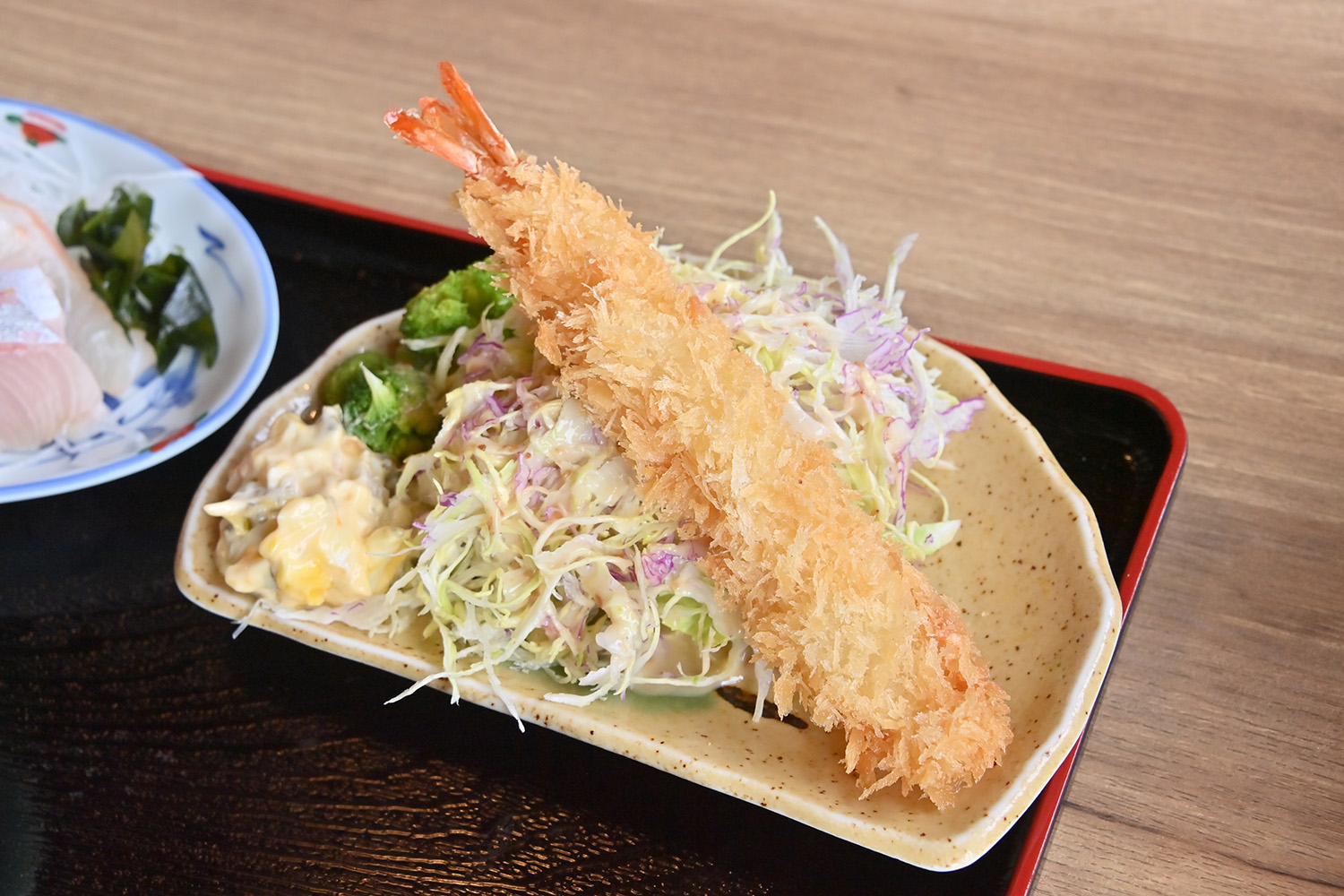 皿からはみ出す「巨大穴子フライ」が衝撃すぎた【Ｐ専食堂】 〜 画像6
