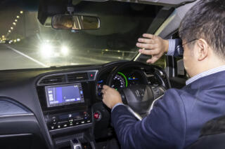 光害車にならないためのハイビームの正しい使い方と最新ヘッドライト事情とは