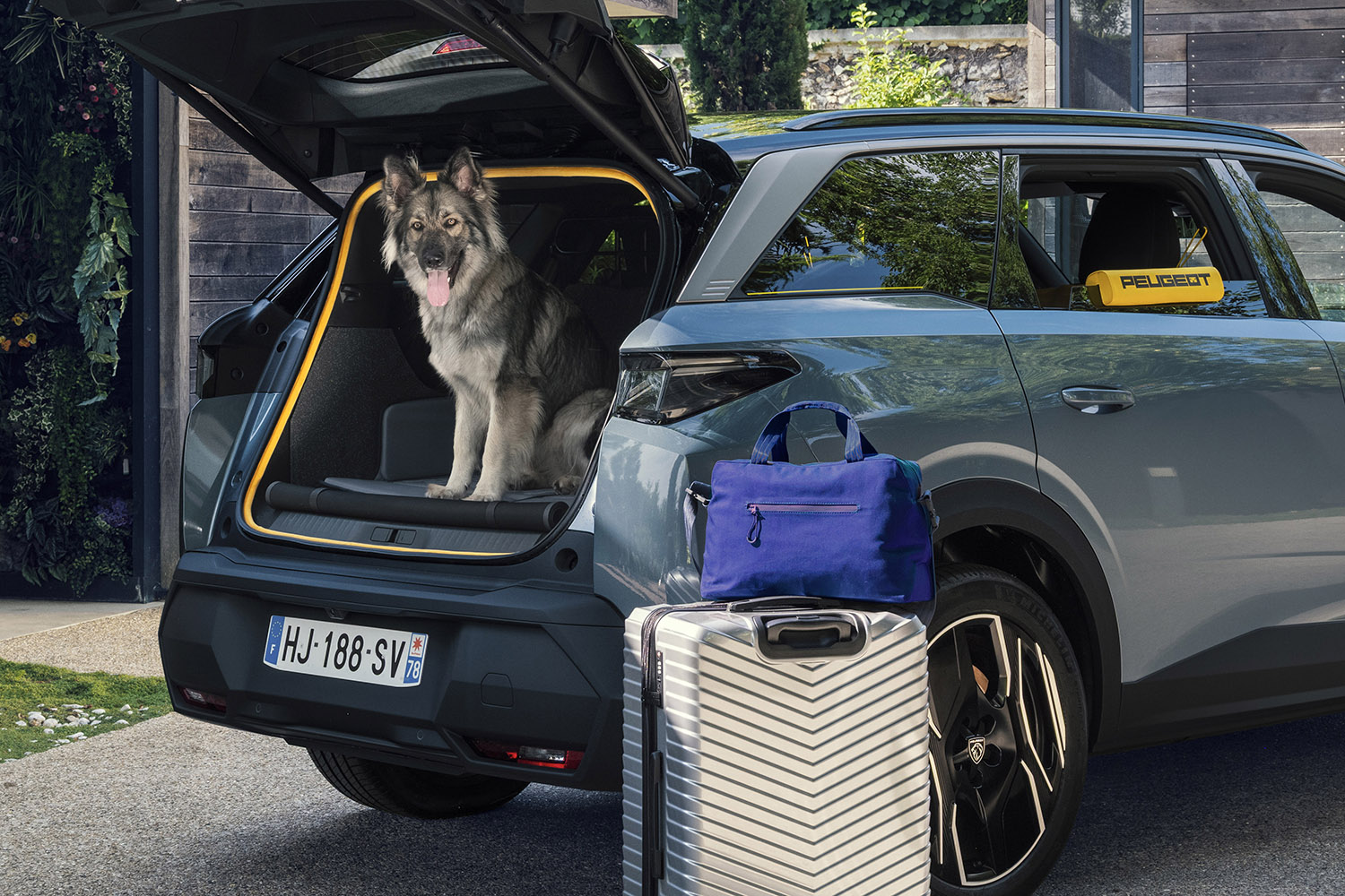 プジョーが本気で作った「愛犬ファーストSUV」の中身とは 〜 画像9