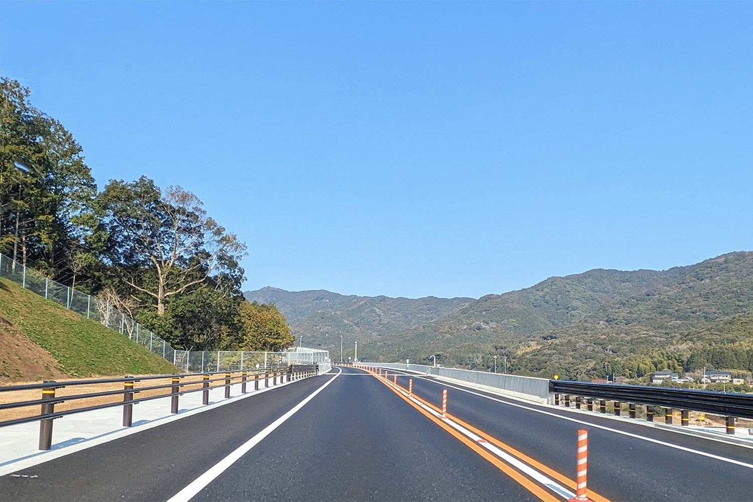 日本の舗装された道路