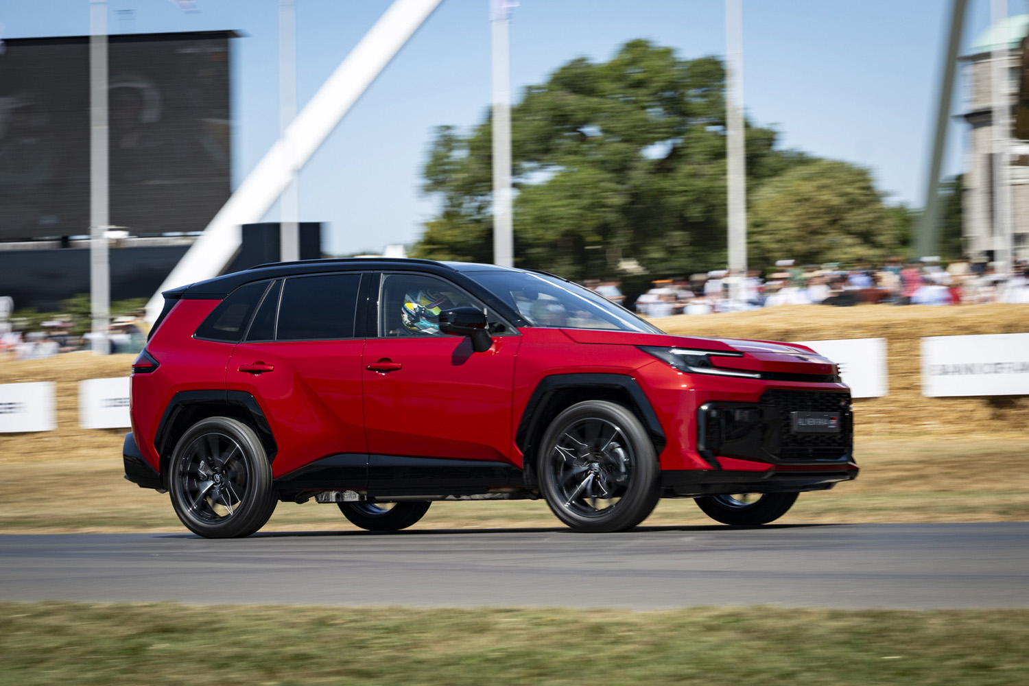 グッドウッド・フェスティバル・オブ・スピード2026のヒルクライムに参加したトヨタRAV4　GRスポーツ 