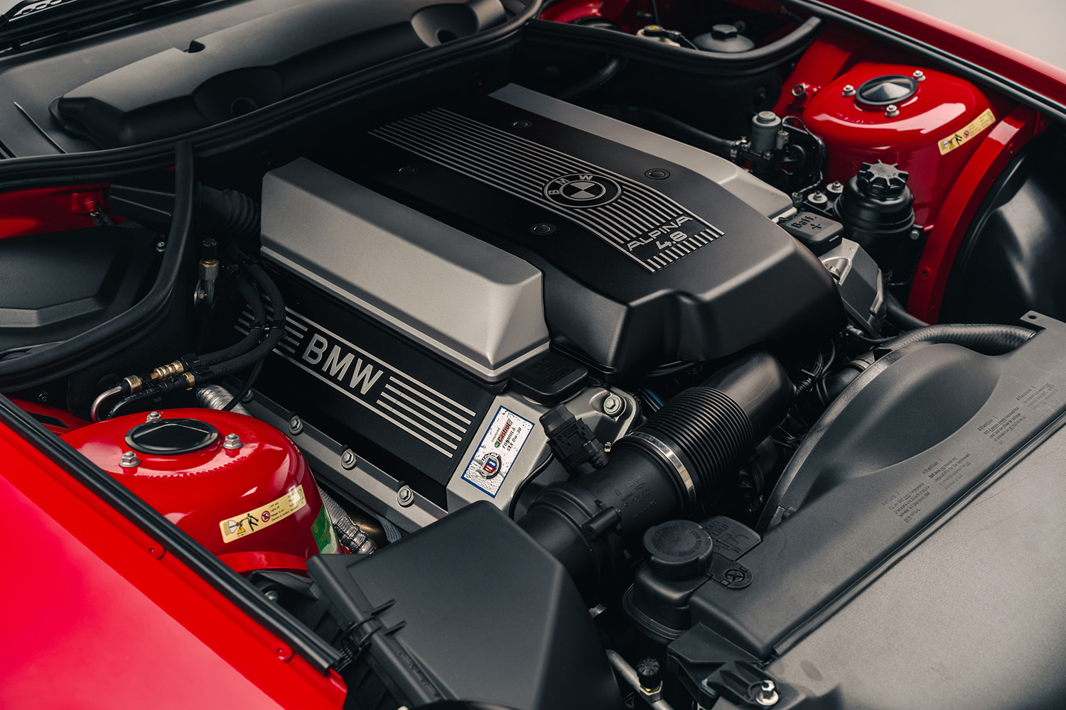 アルピナ・ロードスターV8のエンジン 〜 画像7