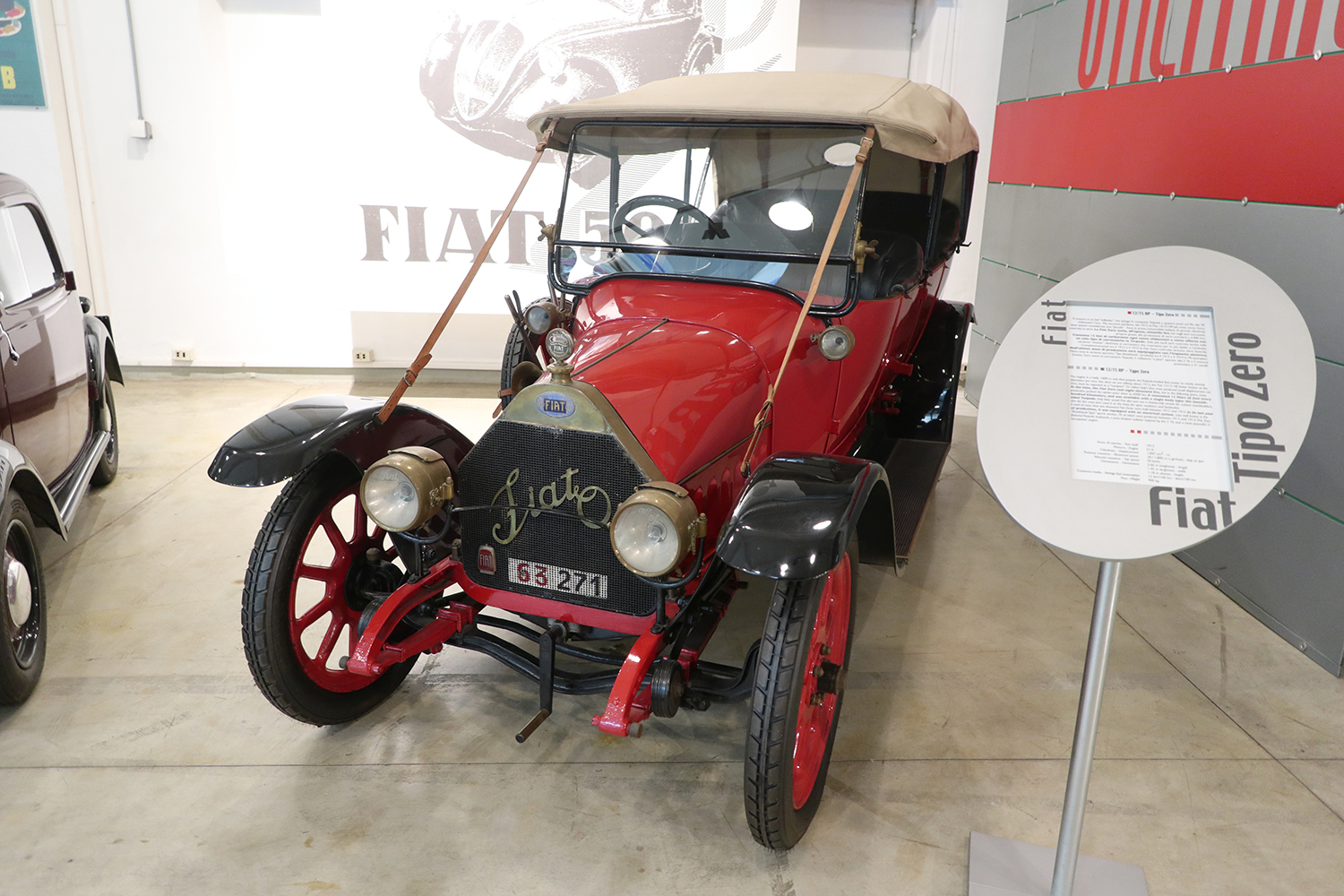 1912 FIAT 12／15HP Tipo Zeroのフロントスタイリング