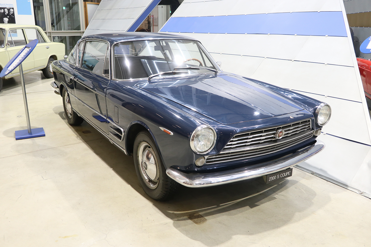 1961 FIAT 2300 S Coupéのフロントスタイリング
