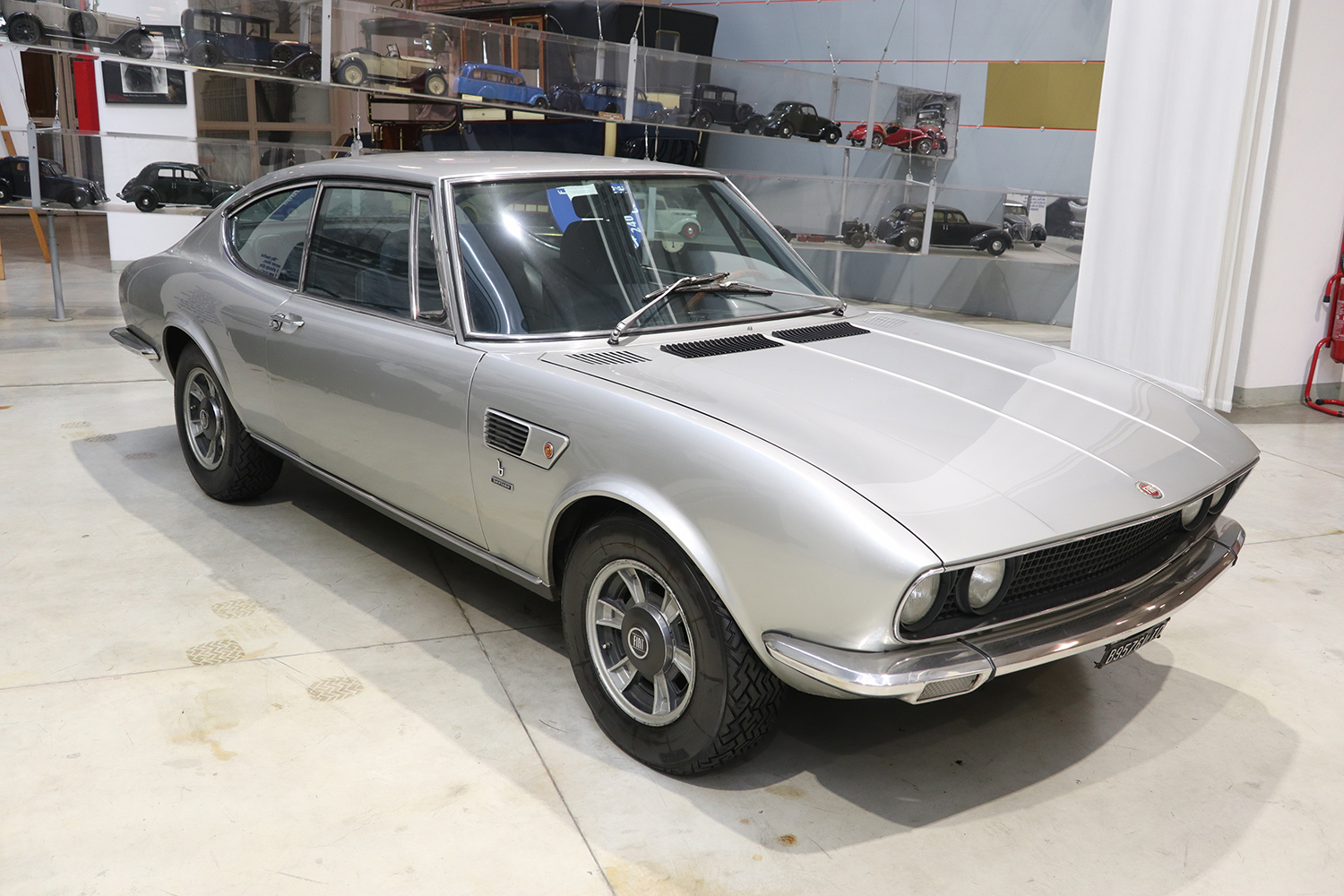 1967 FIAT 2400 Dino Coupéのフロントスタイリング