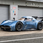 【画像】天井走行を実現する世界最速ＥＶの市販モデルは約２億円！　1000馬力＆2000kg超のダウンフォースを誇る「マクマートリー・スピアリング・ピュア」がヤバすぎた 〜 画像9