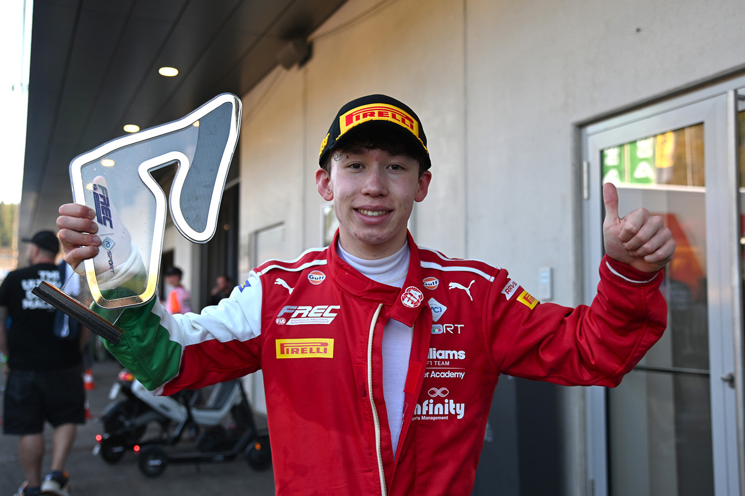 フォーミュラ・リージョナル・ヨーロッパ選手権で優勝した中村選手