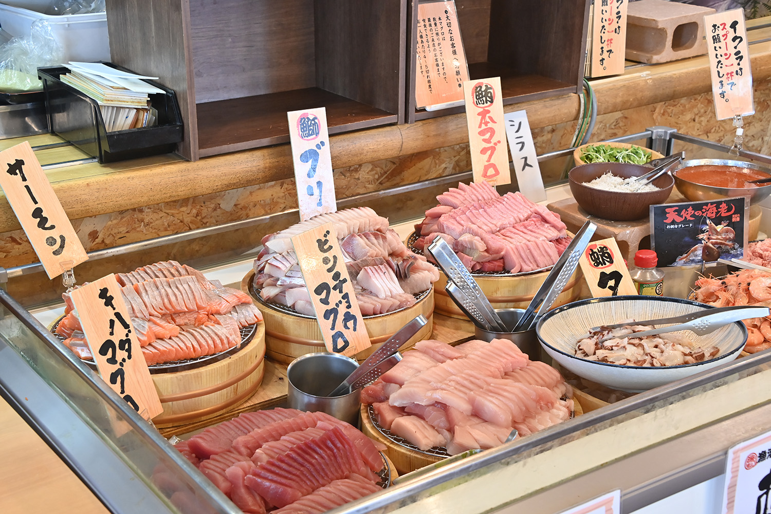漁港食堂の刺身