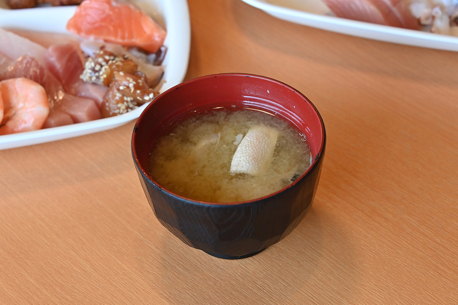 漁港食堂のあら汁