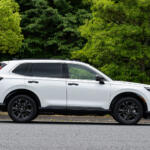 【画像】グローバルで年間100万台を売る怪物「トヨタRAV4」は絶対王者か？　ライバルの「CR-V」「フォレスター」「Xトレイル」と走り比べて徹底チェック!! 〜 画像4