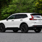 【画像】グローバルで年間100万台を売る怪物「トヨタRAV4」は絶対王者か？　ライバルの「CR-V」「フォレスター」「Xトレイル」と走り比べて徹底チェック!! 〜 画像15