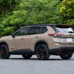 【画像】グローバルで年間100万台を売る怪物「トヨタRAV4」は絶対王者か？　ライバルの「CR-V」「フォレスター」「Xトレイル」と走り比べて徹底チェック!! 〜 画像21
