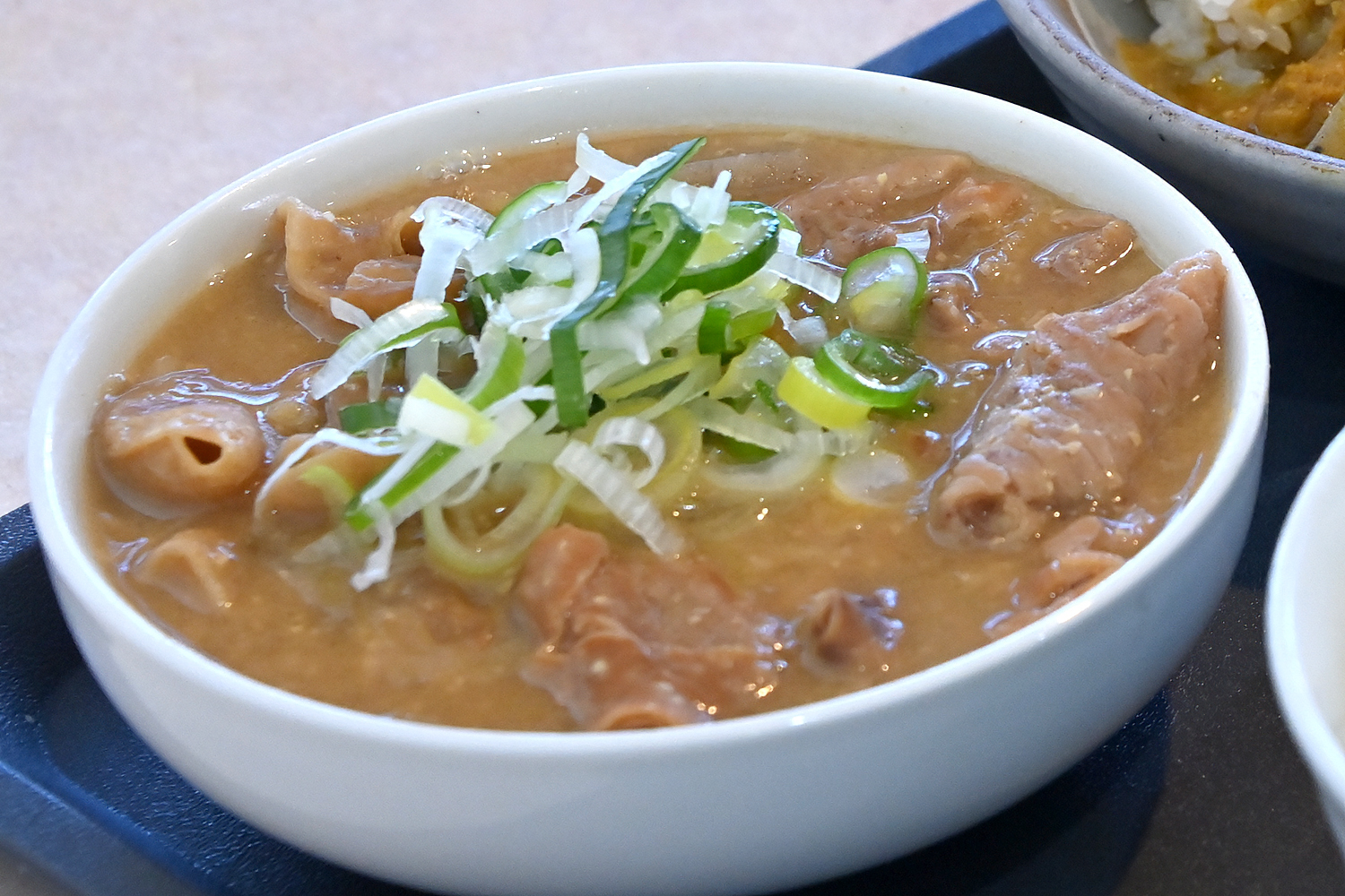 もつ定食の店の「豚もつ煮」
