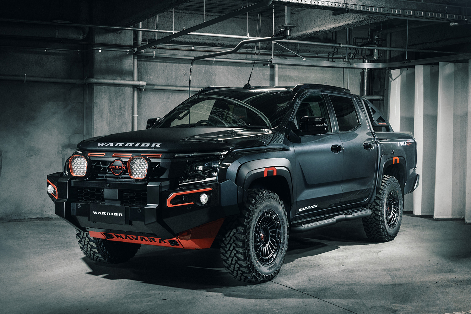 日産ナバラ PRO-4X ウォリアーのフロントスタイリング