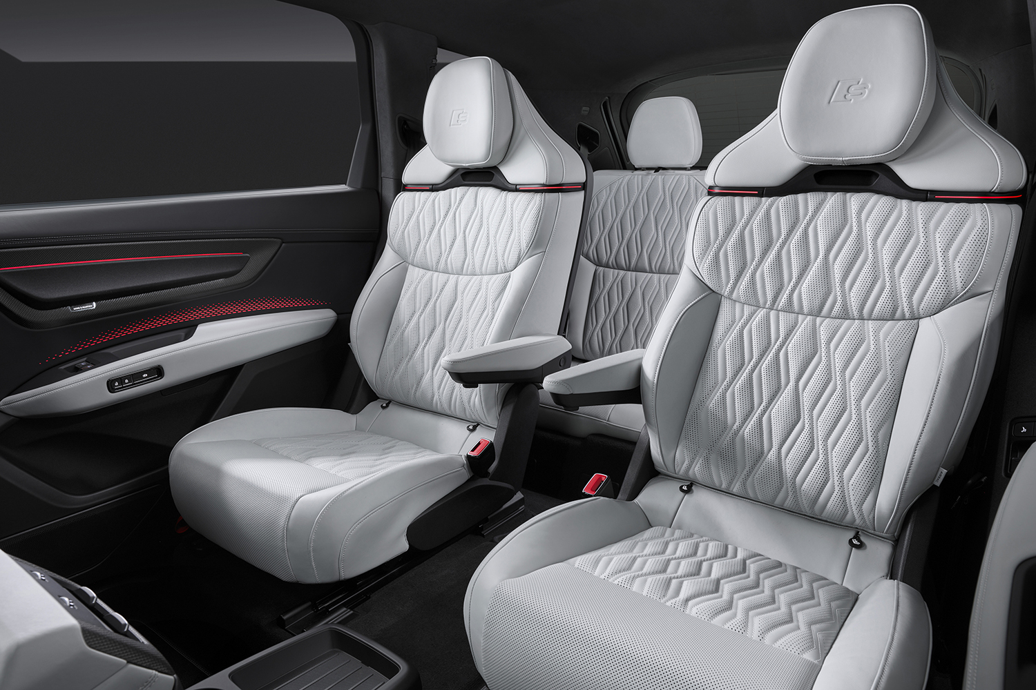 新フラッグシップＳＵＶ「Ｑ９」は約2000万円から 〜 画像5