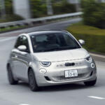 【画像】ミニ×ポール・スミスとか500e×アルマーニって普通に乗っちゃ恥ずかしい!?　乗り手のセンスも問われる「ハイブランドコラボ車」と「歴史に残るアパレルコラボ車」大全 〜 画像13