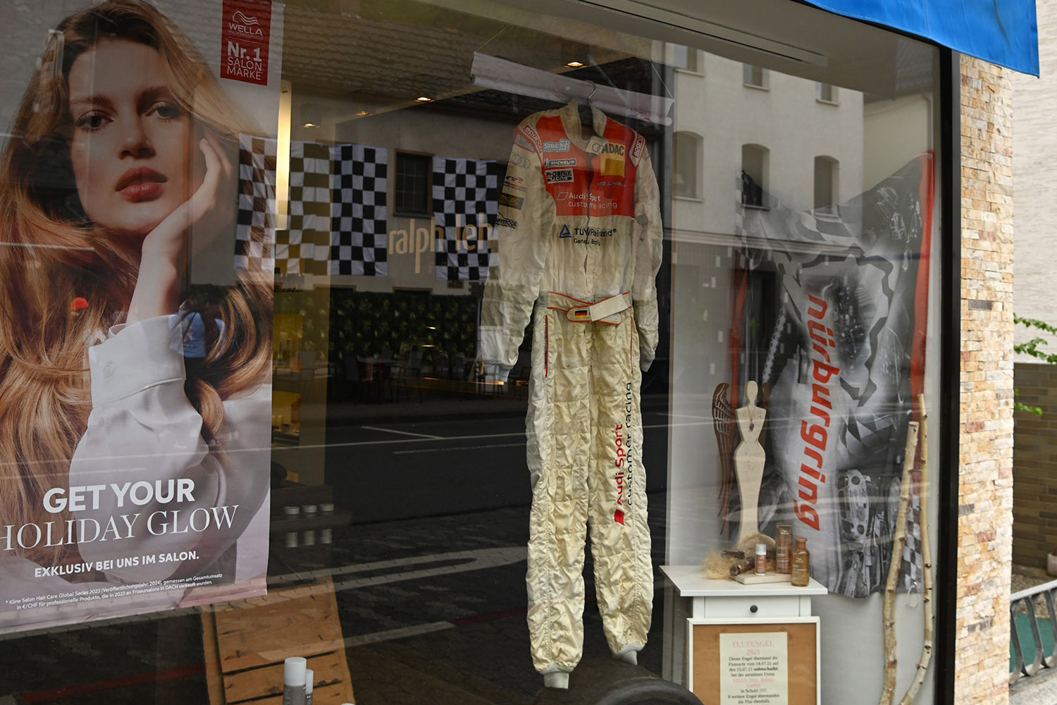 街なかをレーシングカーがパレードする「アーデナウワー・レーシングデー」に潜入【みどり独乙通信】 〜 画像9