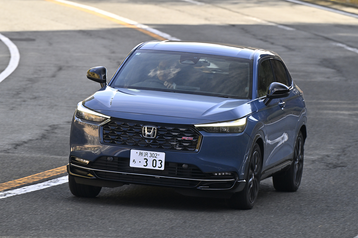 ホンダ・ヴェゼルRSの走行シーン