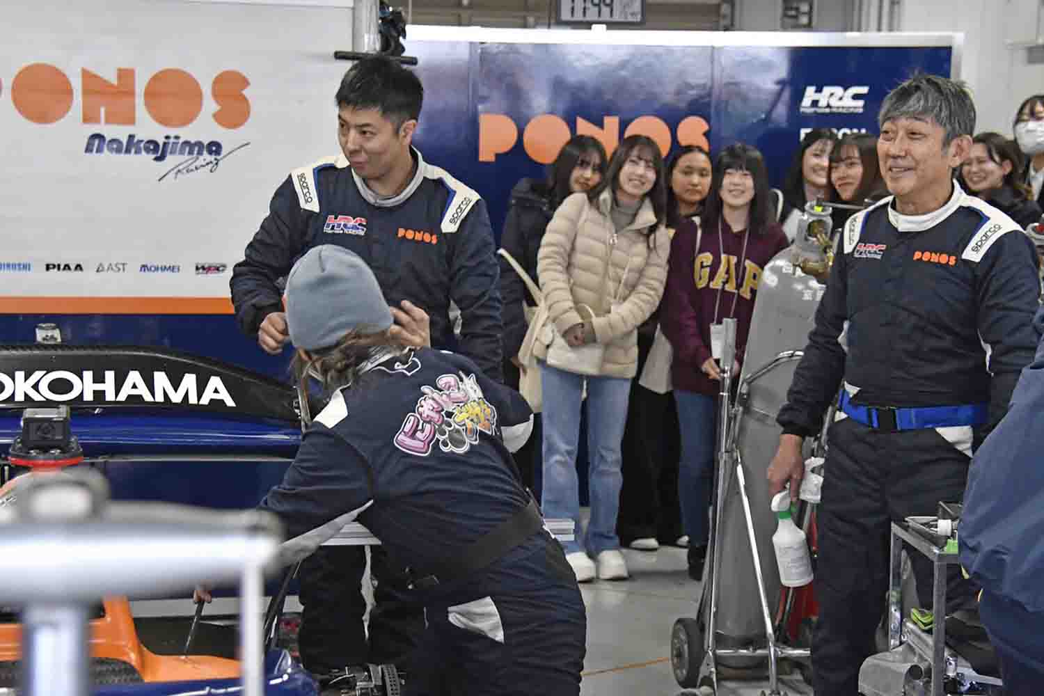 SUPER GTの舞台裏を見学！　ＪＡＦが女性向けキャリアイベント「JAFウィメン・オン・トラック in 鈴鹿」を開催
