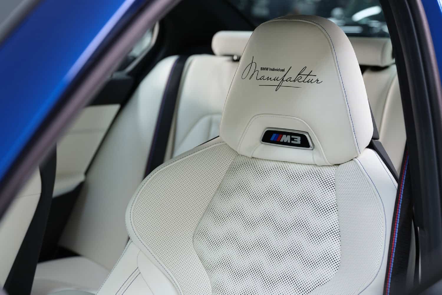 「BMW Individual Manufaktur」によるステッチ入りシート