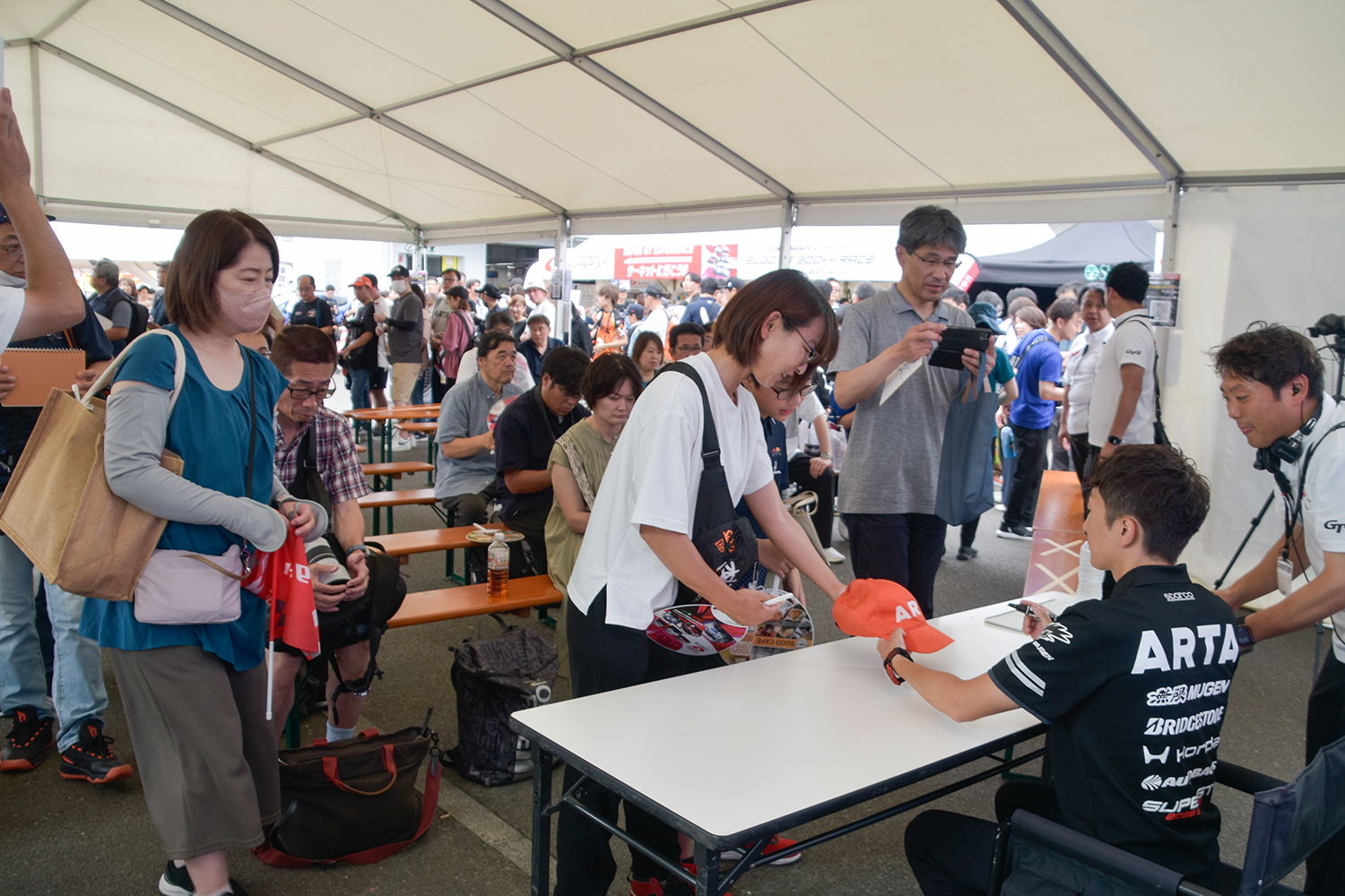 SUPER GT EXPERIENCE サーキットに行こう!! in スーパーオートバックス・仙台泉加茂 サイン会