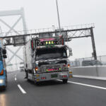 【画像】トラック野郎にとって愛車は「船」！　仕事は「航海」！　有名デコトラの3000kmにわたる大航海に密着した 〜 画像12