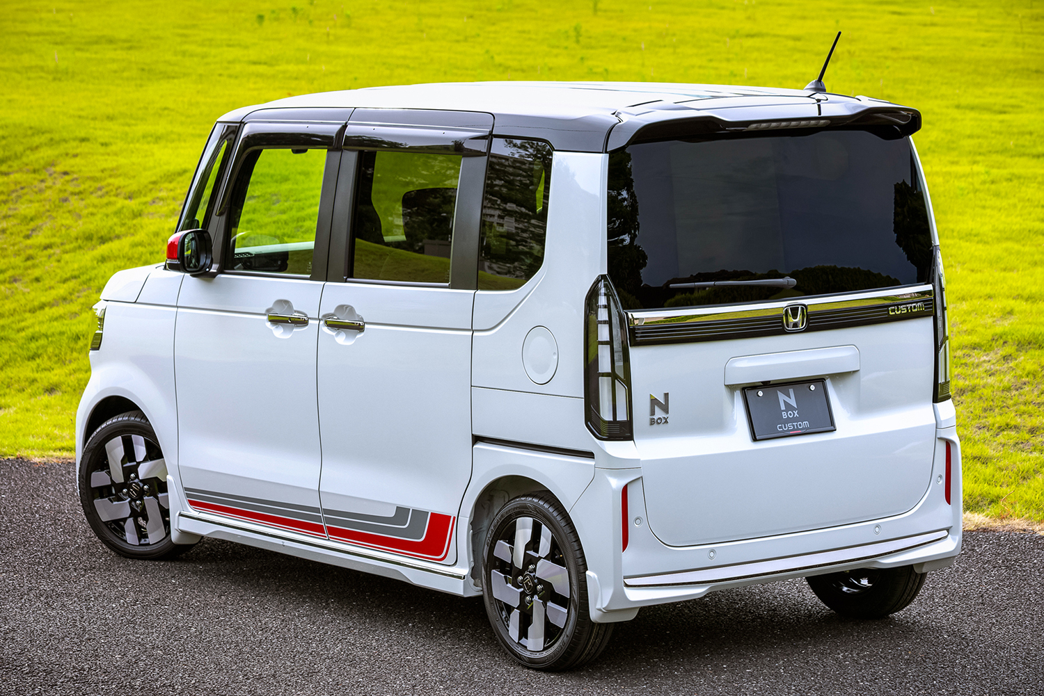 ホンダN-BOXが一部改良 〜 画像9