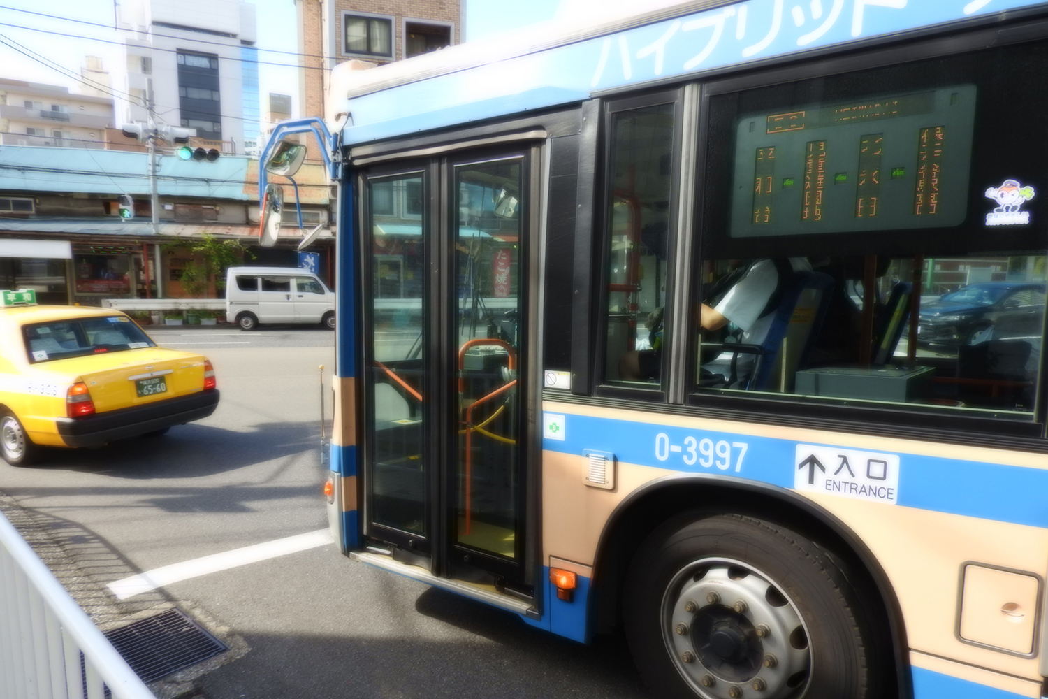 左折するバス 〜 画像8