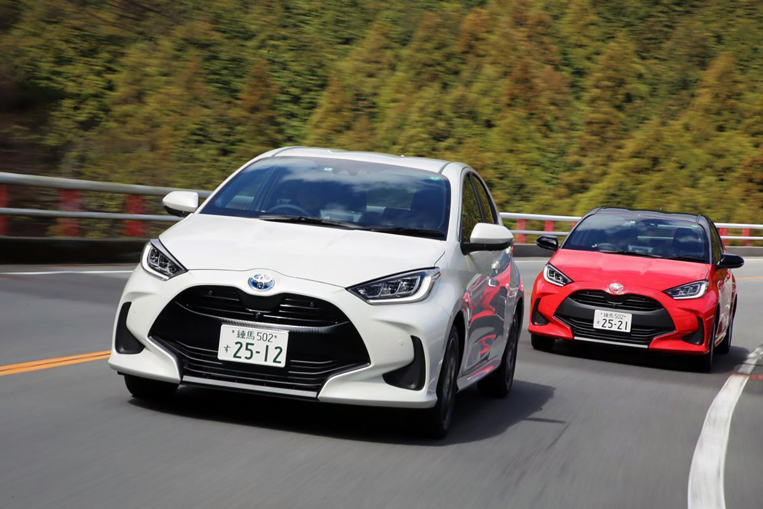 ハイブリッド車　下り坂