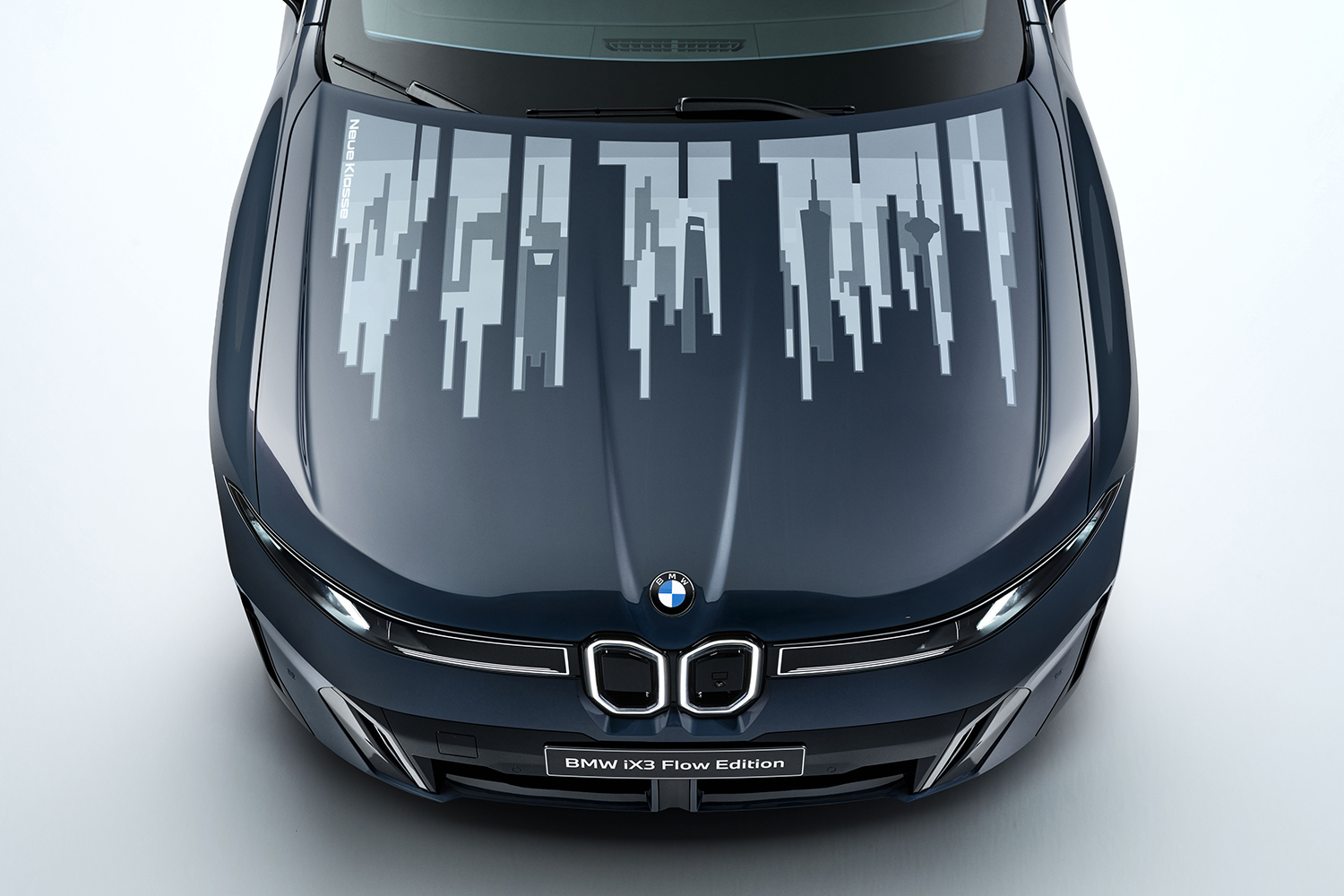 BMWが実用化寸前の「色が変わるクルマ」