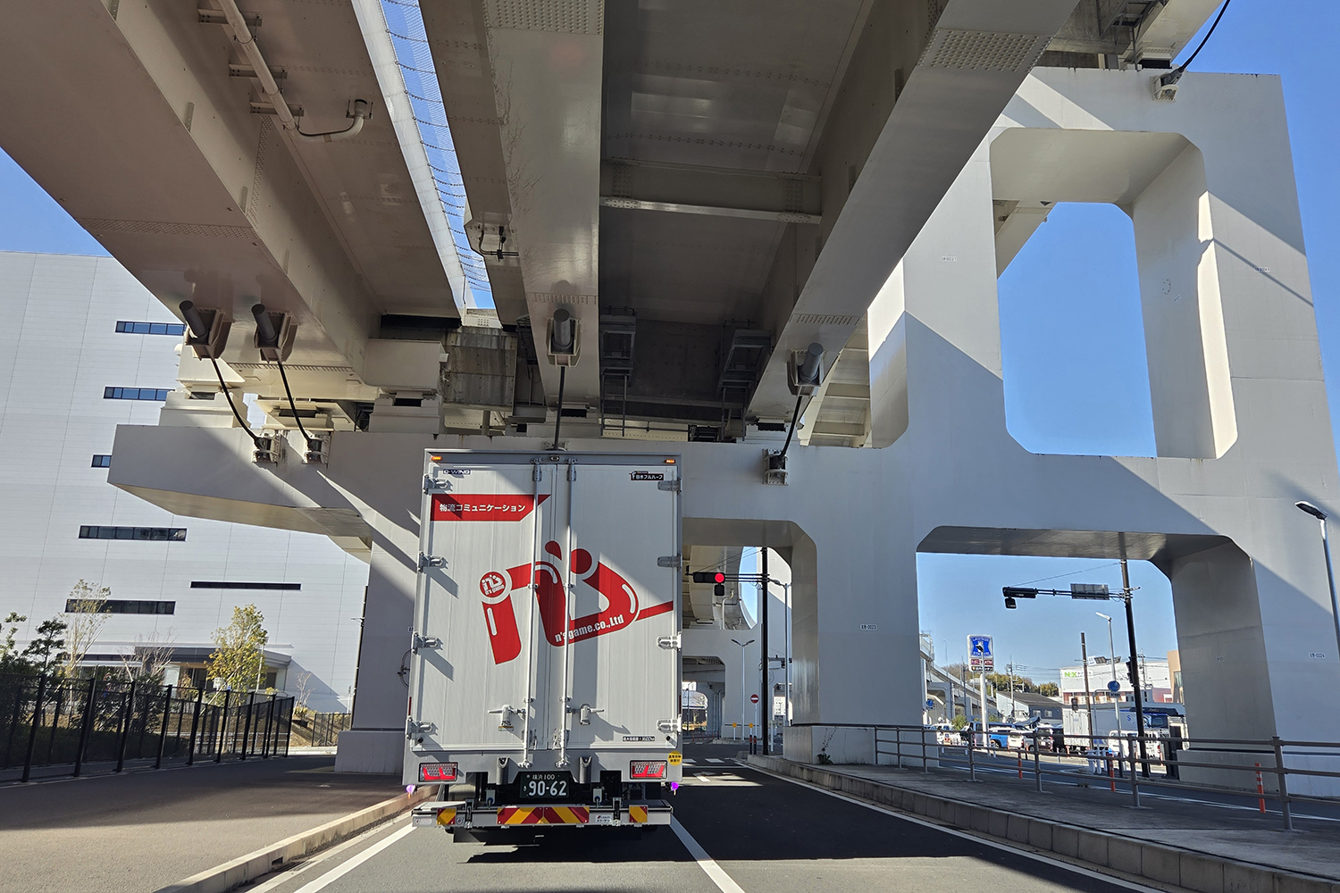 トラックの荷物が崩れないためにプロドライバーが実践している技術 〜 画像8
